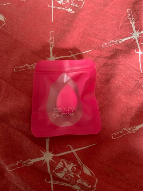 Beautyblender Cheeky Blusher sminkszivacs