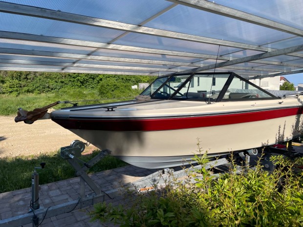 Beekman Coral 490 kishaj�, motorcs�nak trailerrel