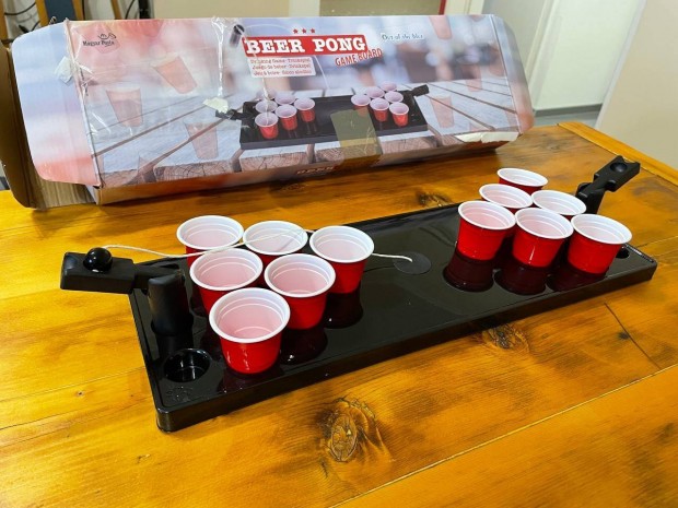 Beer Pong (Game Board)