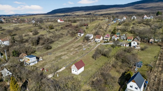 Befejez�sre v�r� h�z kiv�l� adotts�gokkal!