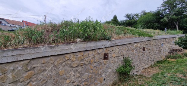 Befektet�s, ami hazav�r  Pannonhalma sz�v�ben, �r�k kil�t�ssal.