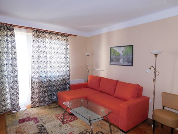 Befektet�si lehet�s�g a H�v�zi-t� k�zel�ben