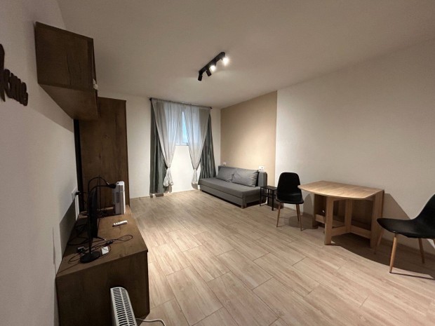 Befektet�k figyelem! Teljesk�r�en fel�j�tott, alacsony fenntart�s� lak