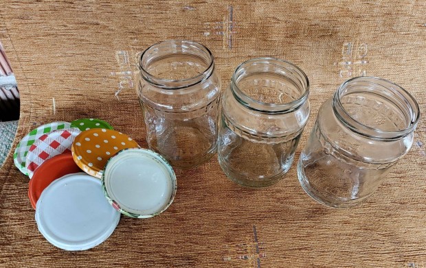 Befőttes üveg, 7,2 dl, tetővel együtt, 150+ db van belőle