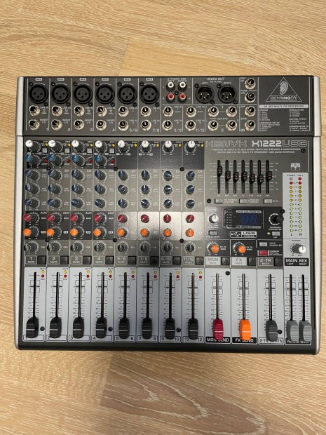 Behringer Behringer Xenyx X 1222 USB Kever keverpult