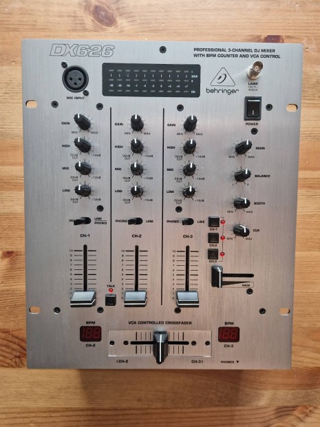 Behringer DX626 DJ kever