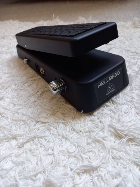 Behringer HB01 Hellbabe wah gitár effekt pedál