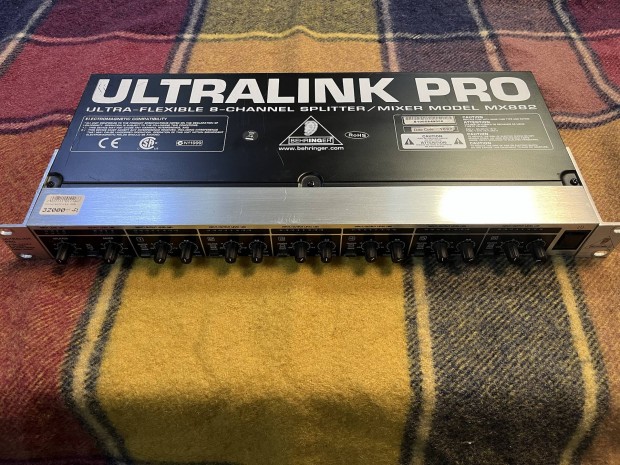 Behringer MX882 Ultralink Pro