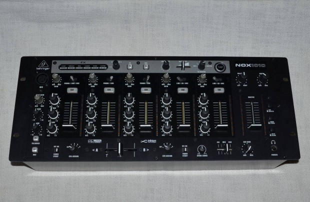 Behringer Nox1010 Po Mixer effektes USB Dj keverpult 19" rack mret