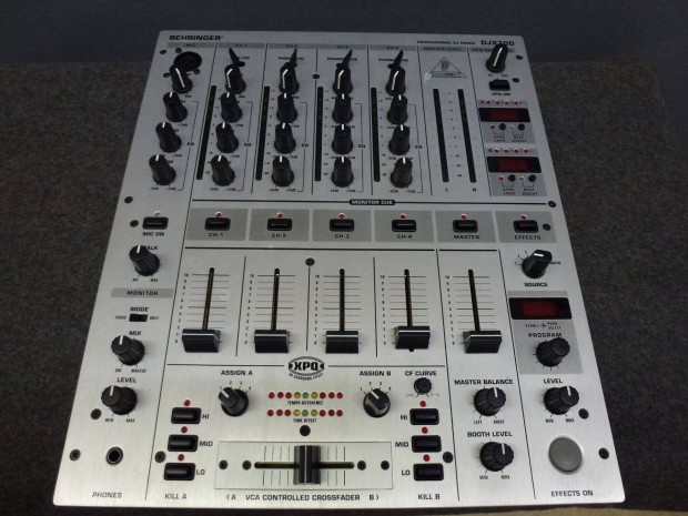 Behringer Pro Mixer Djx 700