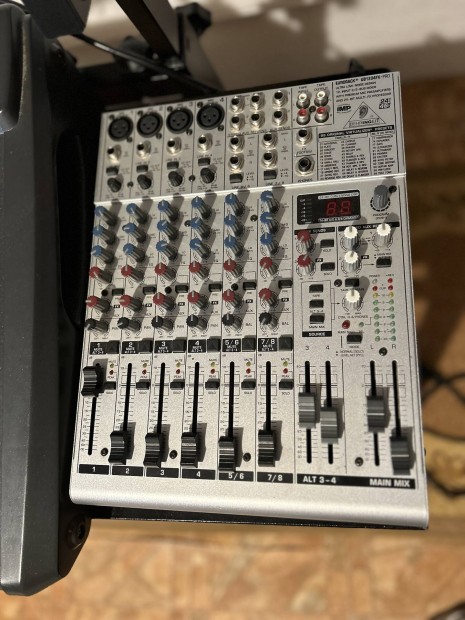 Behringer UB1204FX kever