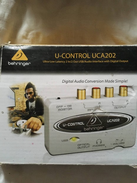 Behringer UCA202 hangkrtya