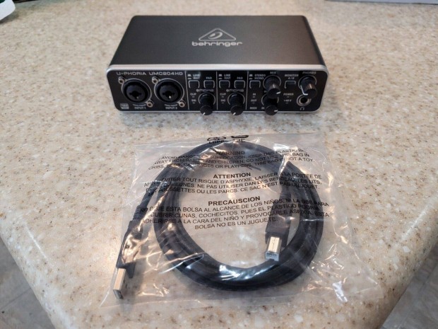 Behringer UMC204HD U-Phoria USB külső hangkártya