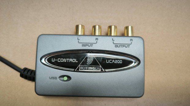 Behringer U- Control USB hangkrtya 