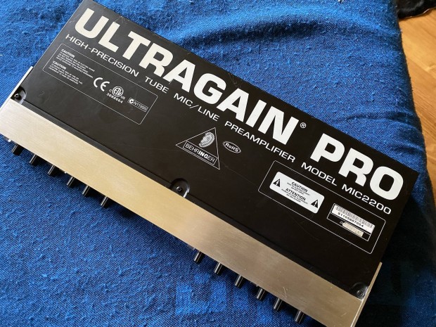 Behringer Ultragain Pro Preamp Mic 2200