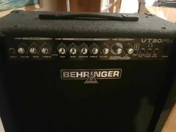 Behringer VT 30 FX Virtube gitrkomb