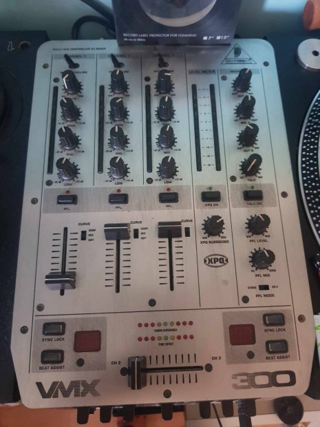 Behringer Vmx-300 DJ kever