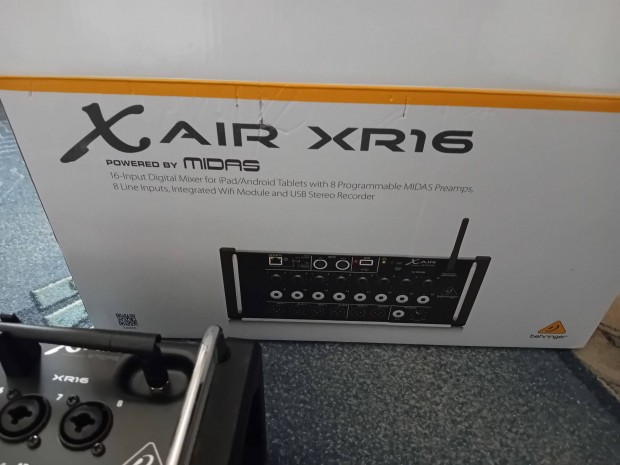 Behringer X Air XR16 1napos számlával, 3év gar digitális keverő