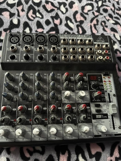 Behringer Xenyx 1202FX