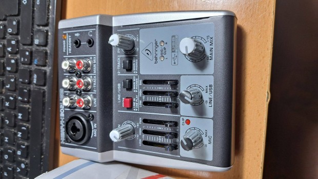 Behringer Xenyx 302USB keverpult usb kls hangkrtya