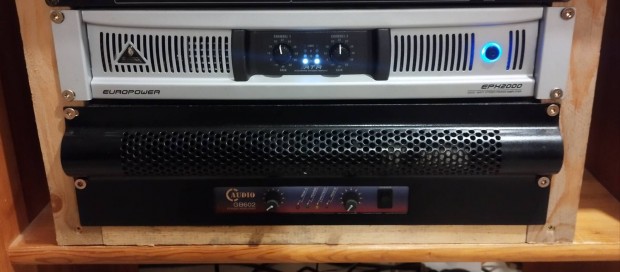 Behringer epx 2000