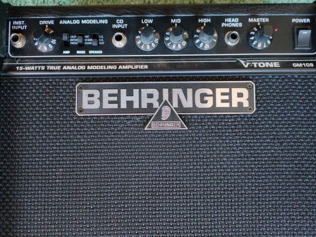 Behringer gitrcomb, erst