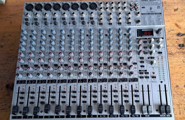 Behringer ub2222fx hibs kever