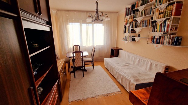 B�k�smegyeren 3 szob�s lak�s elad�