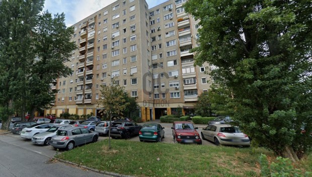 B�k�smegyeren �nkorm�nyzati lak�s csere