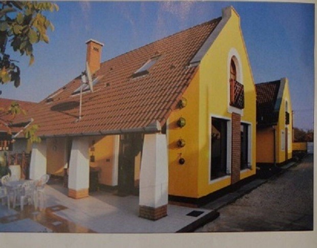Békéscsaba Belvárosában, de mégis csendes részen, 270 nm-es ,belső 2 s