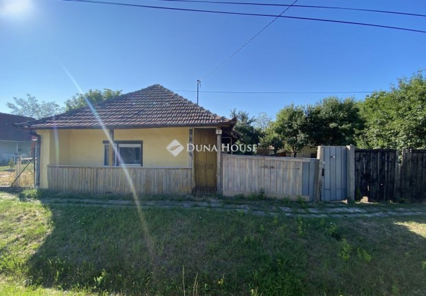 B�k�scsaba, Mez�megyeren paraszth�z elad�!