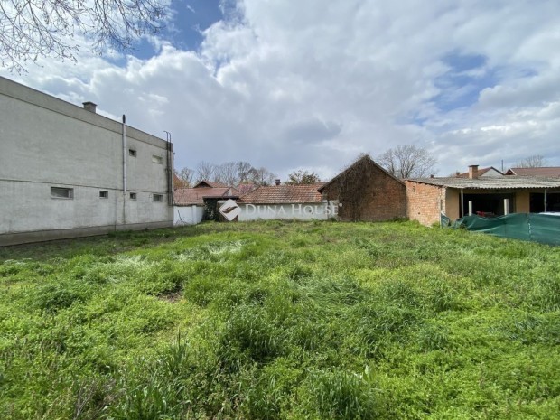 B�k�scsaba belv�ros�ban �p�t�si telek elad�!