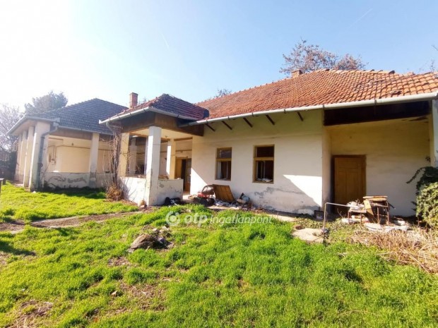 B�k�scsabai 104 nm-es h�z elad�