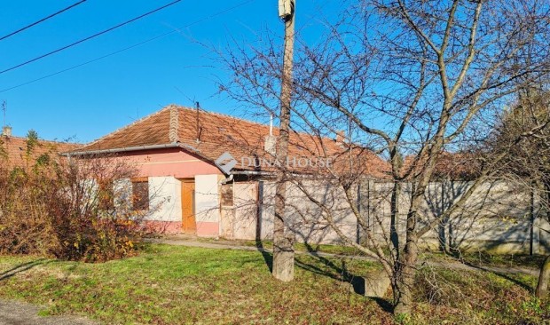 B�k�scsabai 108 nm-es h�z elad�