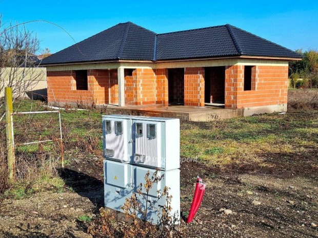 B�k�scsabai 120 nm-es h�z elad�