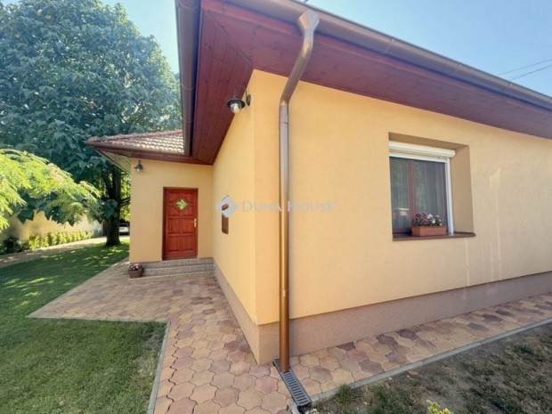 B�k�scsabai 133 nm-es h�z elad�