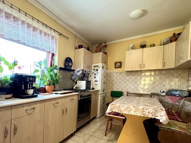 B�k�scsabai 70 nm-es h�z elad�