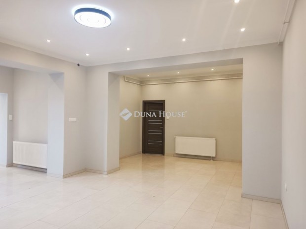 B�k�scsabai 97 nm-es h�z elad�