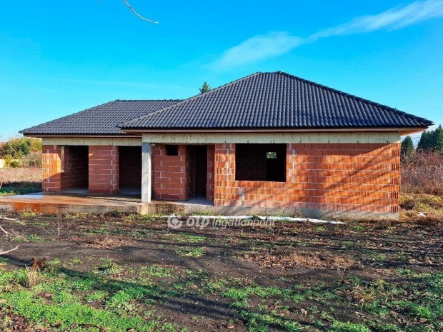 B�k�scsabai elad� 120 nm-es h�z