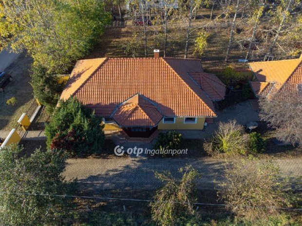 B�k�scsabai elad� 224 nm-es h�z