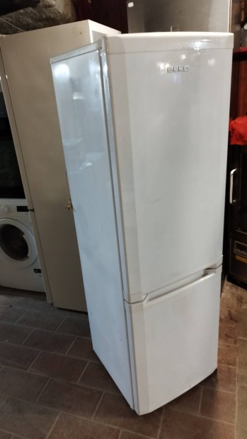 Beko 290 literes hűtőszekrény fagyasztó garanciával