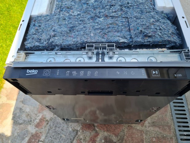 Beko A+ integrált beépíthető 10 terítékes mosogatógép(45 cm széles)