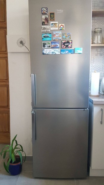 Beko alul fagyaszts kombinlt htszekrny, 292L, inox, A++