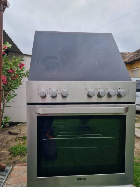 Beko inox beépíthető kerámialapos tűzhely