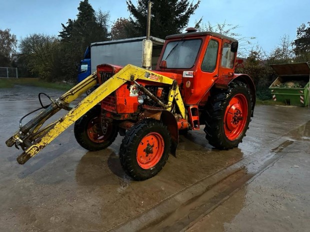 Belarus MTS 50 traktor homlokrakodval