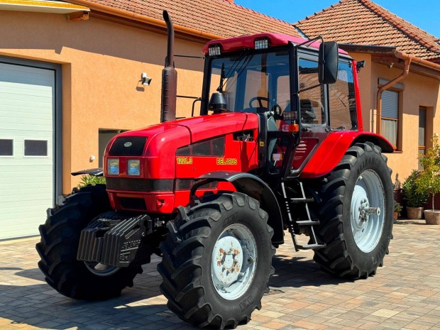 Belarus MTZ 1221.3 traktor elad