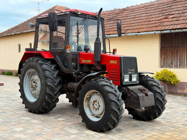 Belarus MTZ 820.2 traktor