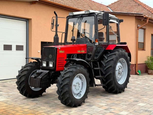 Belarus MTZ 820.4 traktor
