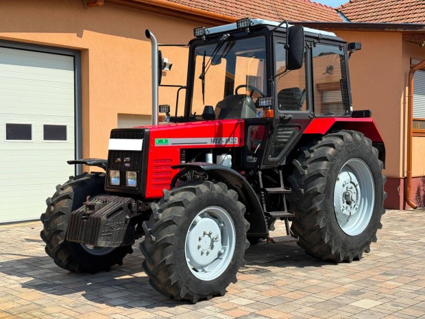 Belarus MTZ 892.2 traktor