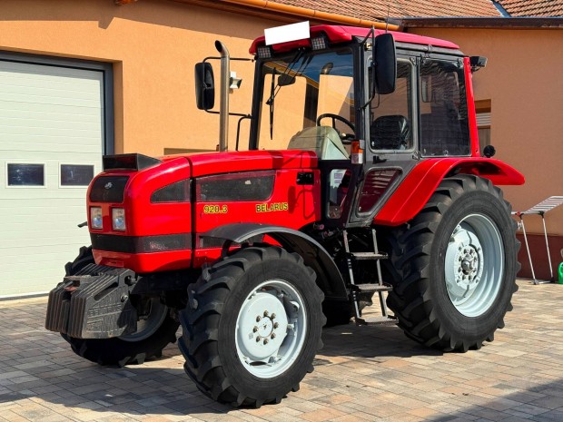 Belarus MTZ 920.3 traktor